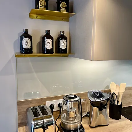 Yugen Palladio - Fully Renovated On A Prime Location, Direct Access, Heated Pool, Private Terrace & Patio, Private Parking Lot Appartement *